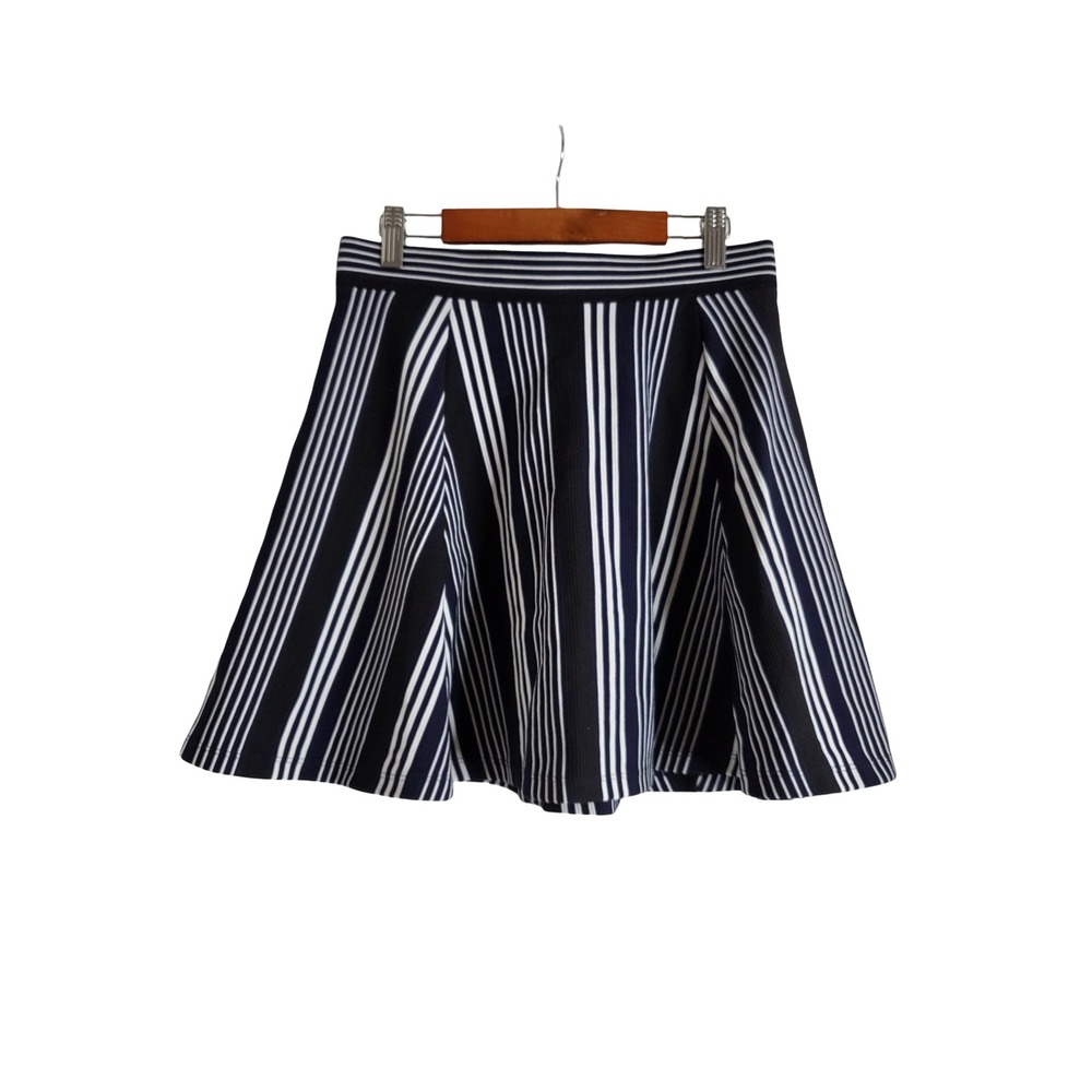 H&M Divided Striped Skater Skirt Navy Blue White Ribbed Mini Fit Flare S Preppy